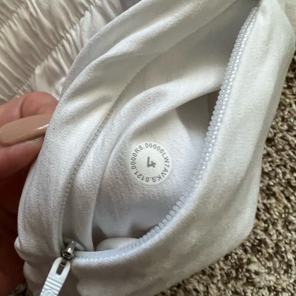 [SOLD] Lululemon Track That Short MR 5” White - Picture 5 of 5
